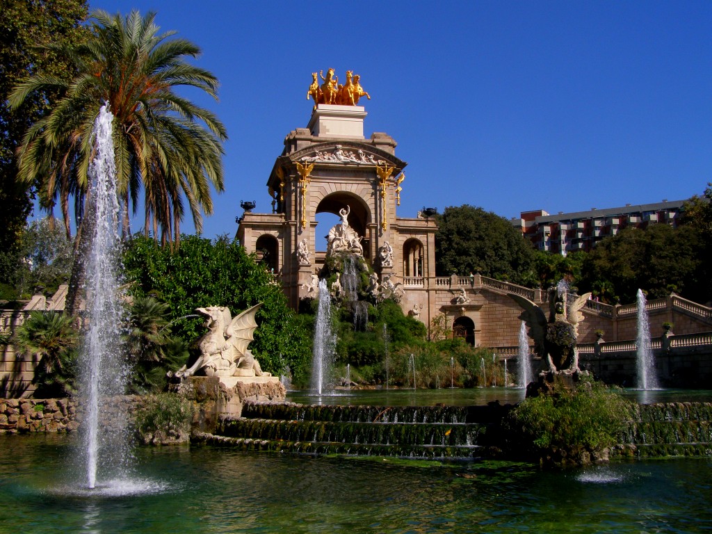 Parc de la Ciutadella, Gaudi Tour in Barcelona