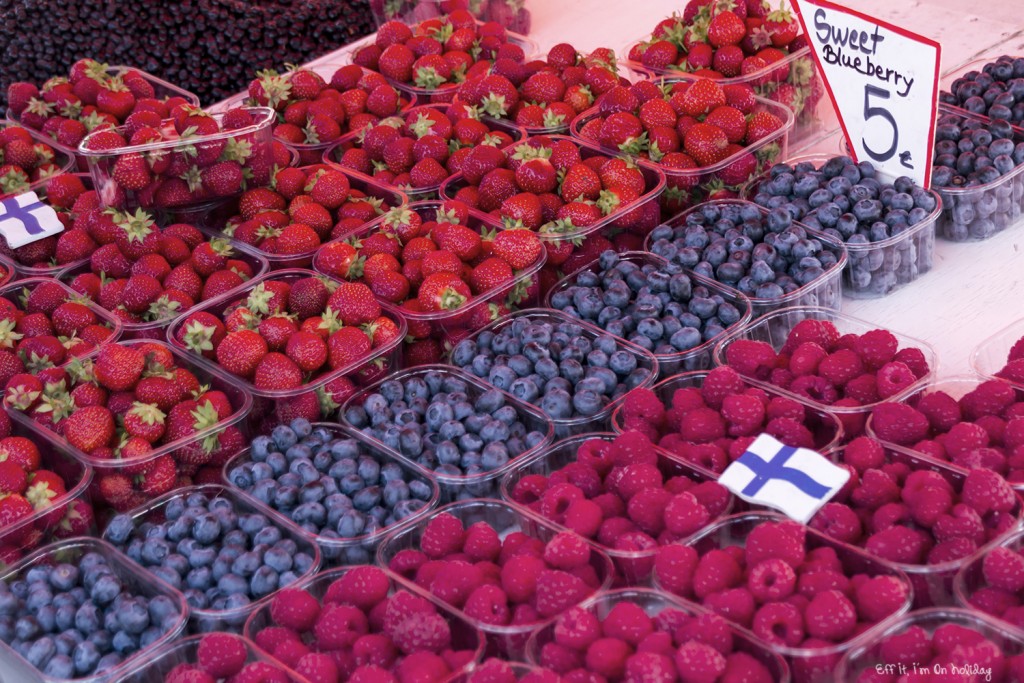 Delicious berries in the Helsinki Market Square