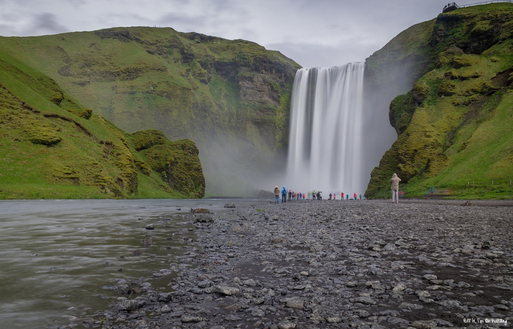 Southern Iceland tour: Skógafoss waterfall